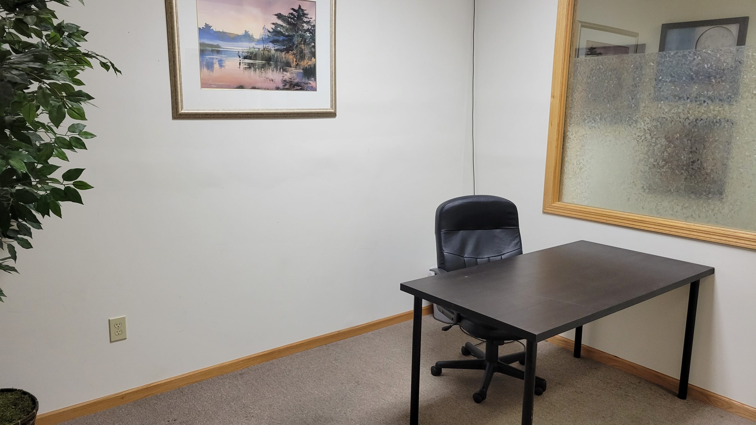 Lindstrom Office Center - Private Office Space